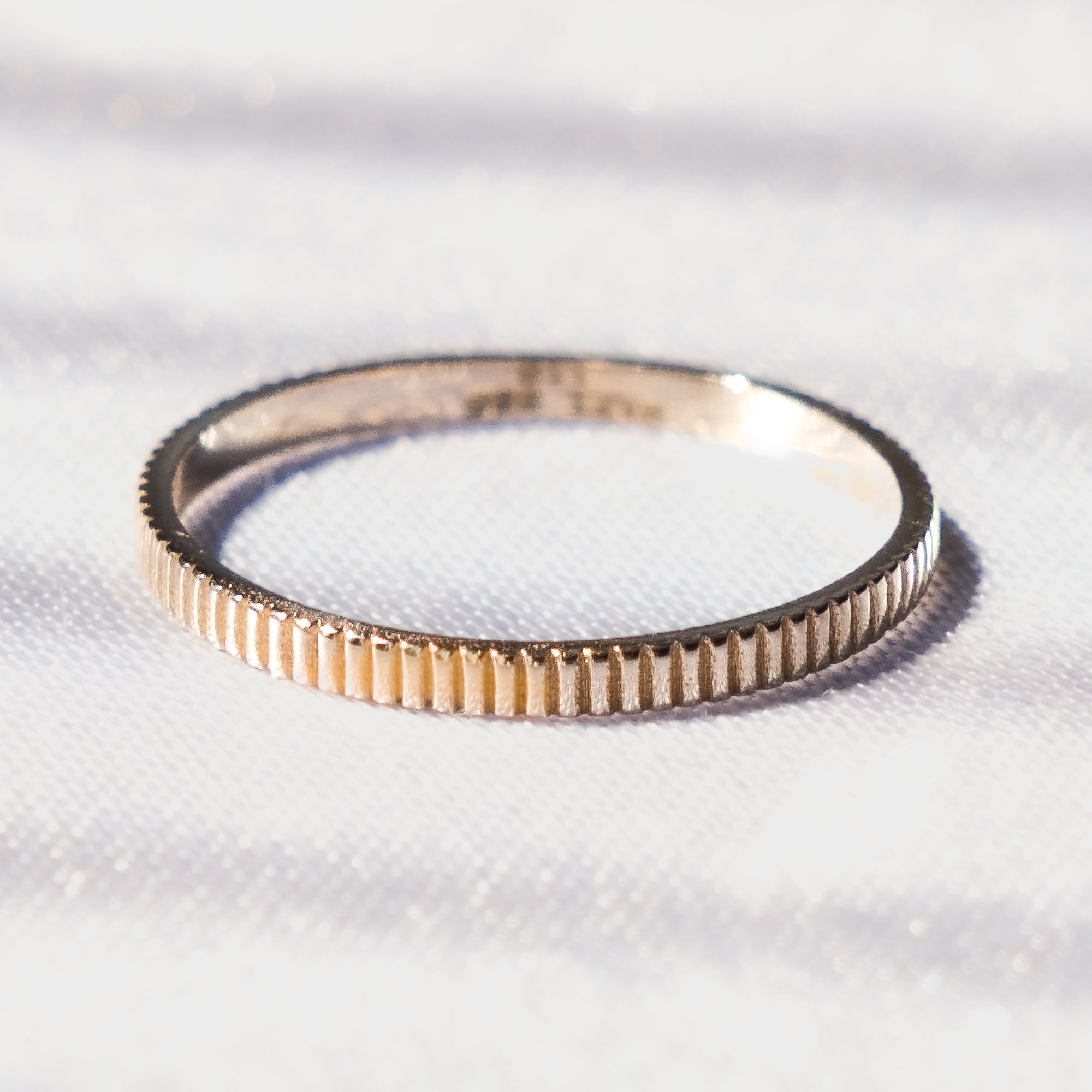 Çizgi Dokulu Yüzük | 14 Ayar Altın