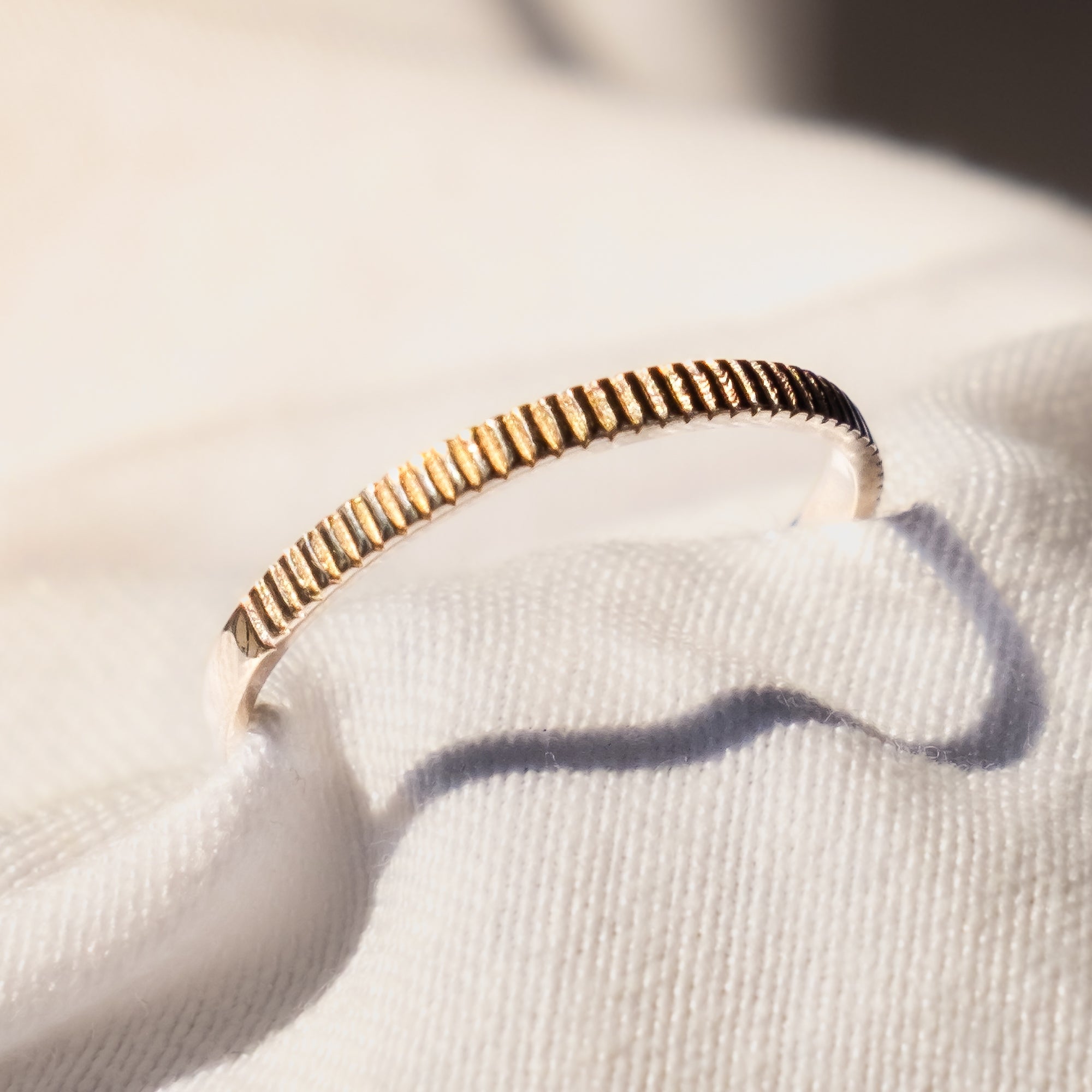 Çizgi Dokulu Yüzük | 14 Ayar Altın