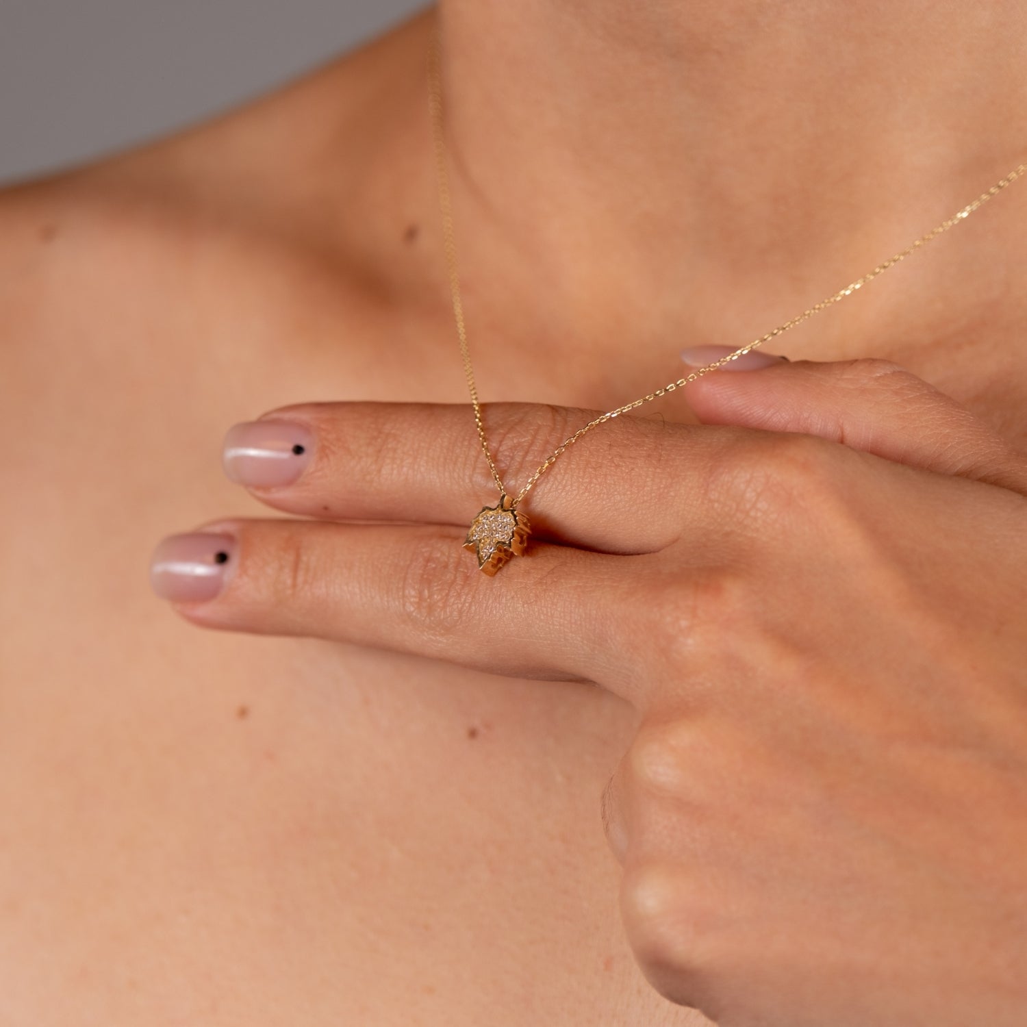 Taşlı Yaprak Kolye | 14 Ayar Altın