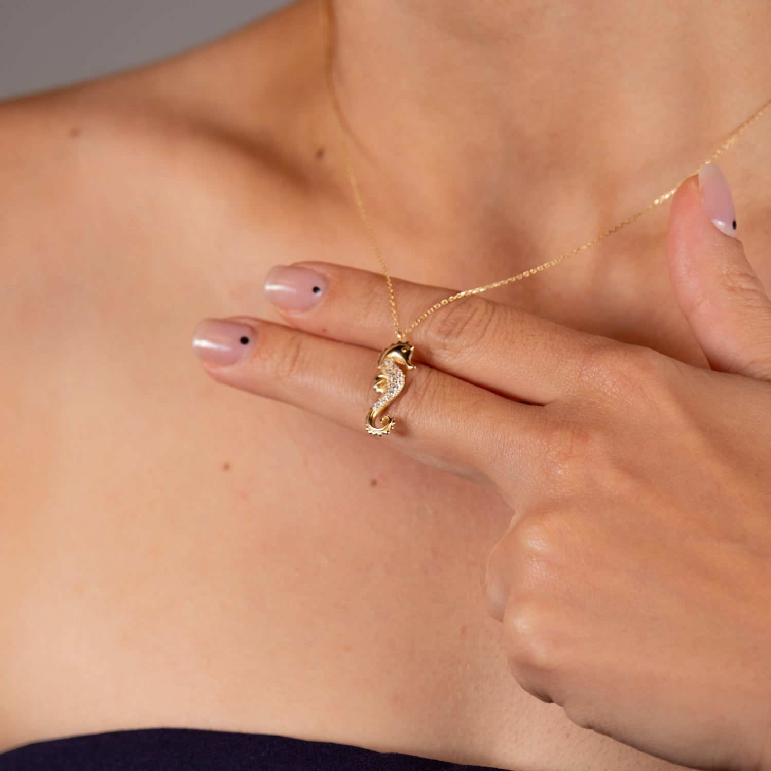 Taşlı Deniz Atı Kolye | 14 Ayar Altın