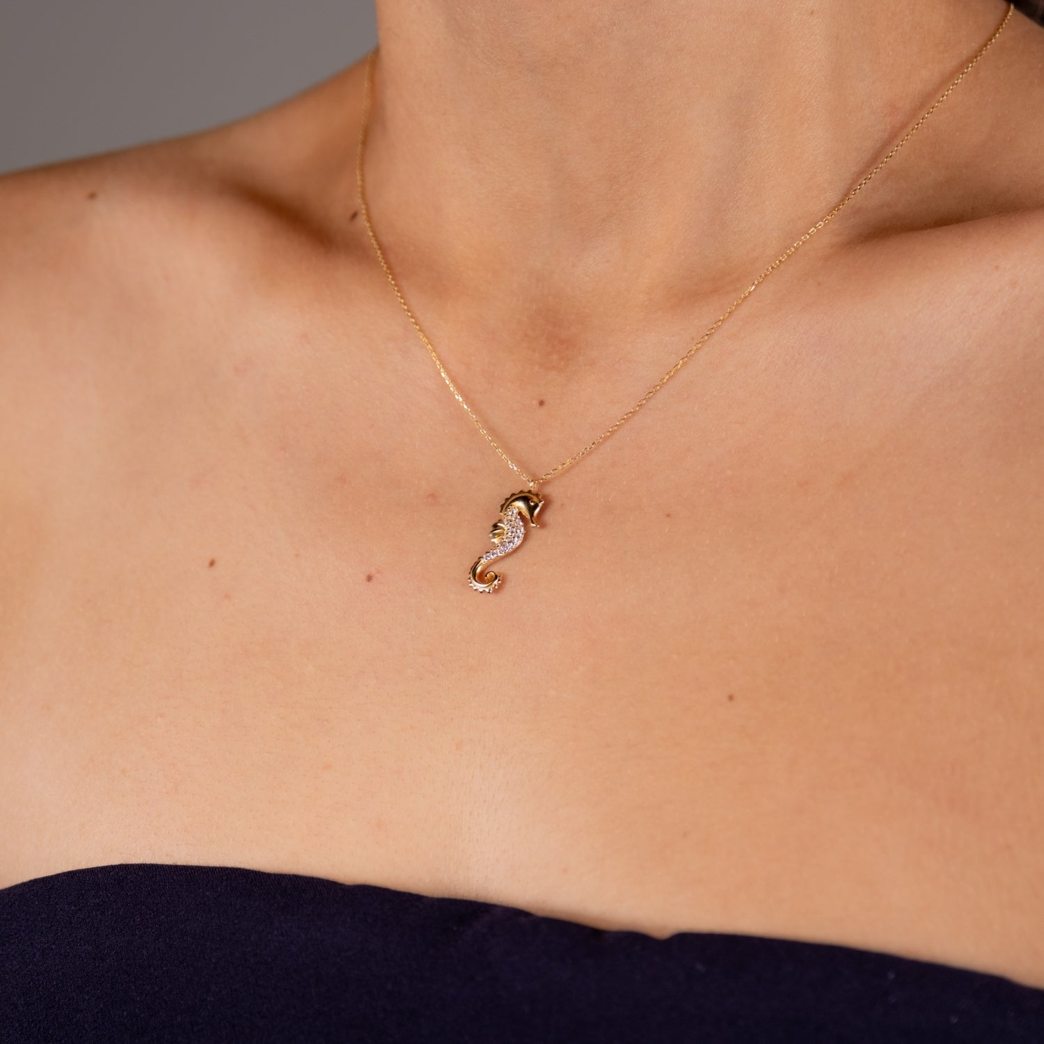 Taşlı Deniz Atı Kolye | 14 Ayar Altın