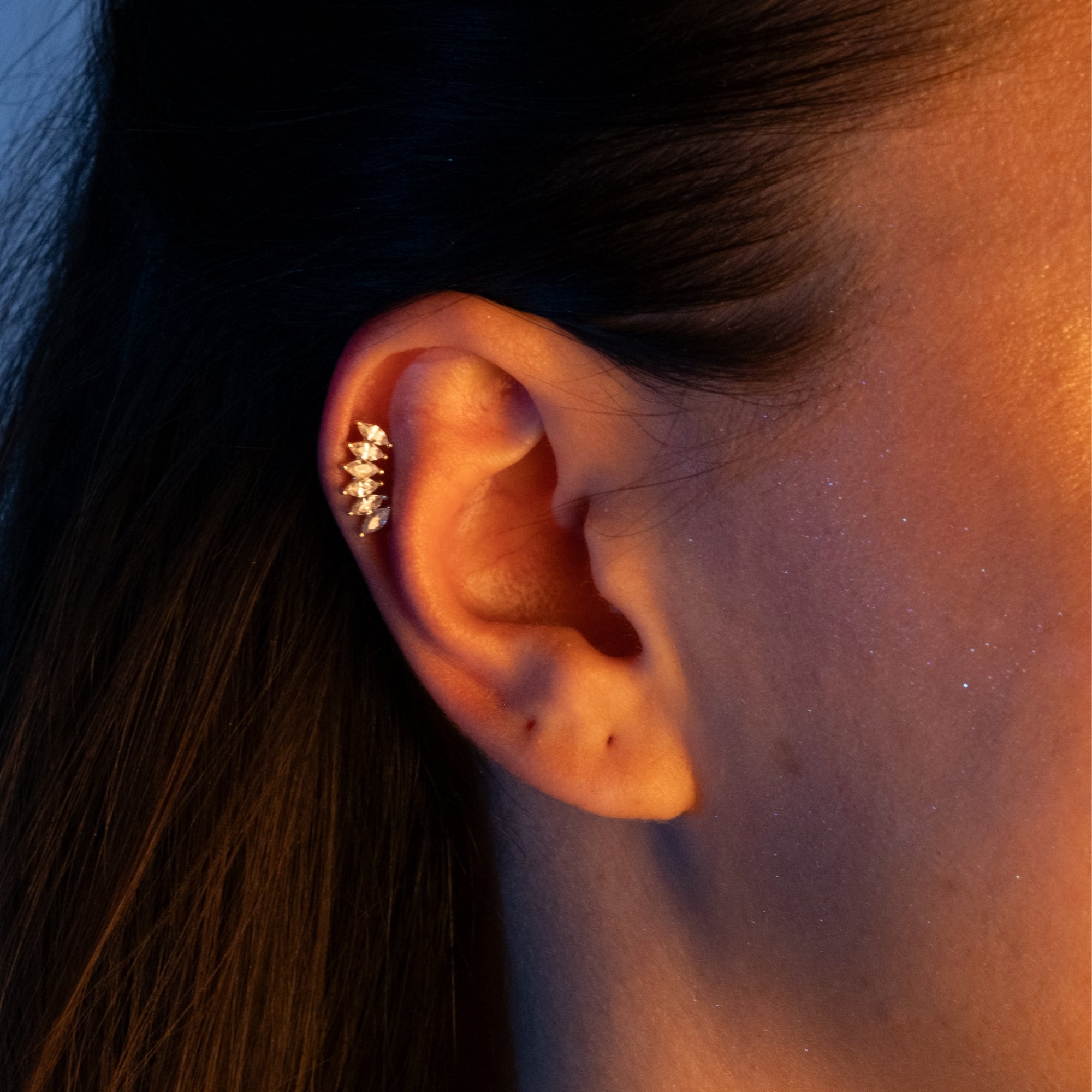 Marquise Kesim Sıra Taşlı Piercing | 14 Ayar Altın