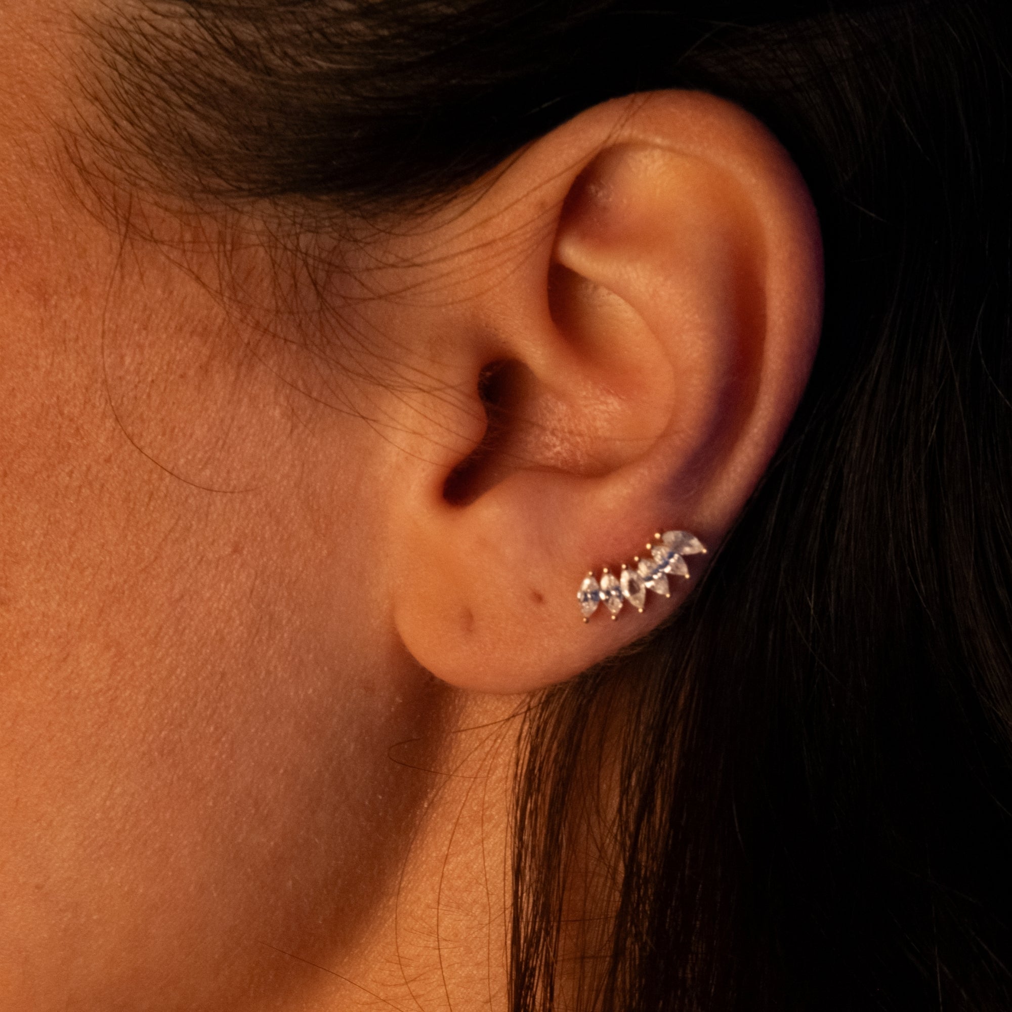 Marquise Kesim Sıra Taşlı Piercing | 14 Ayar Altın