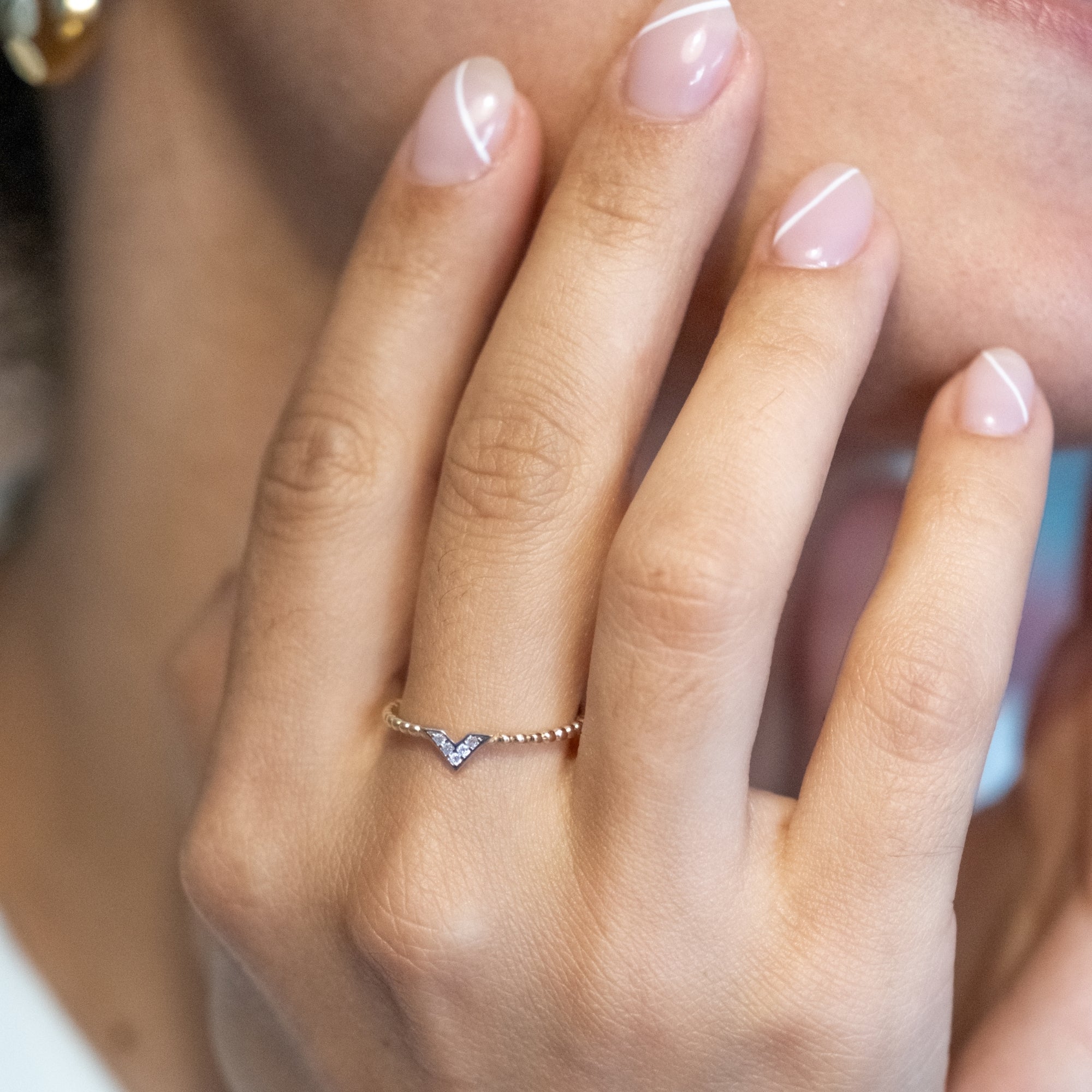 V Taşlı Yüzük | 14 Ayar Altın