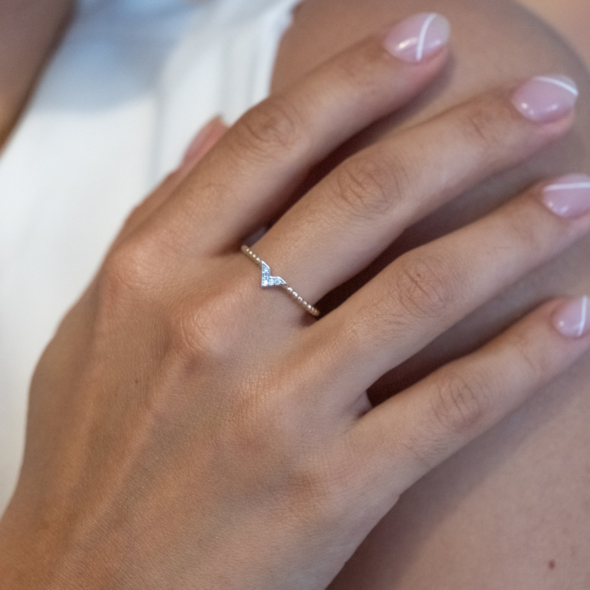 V Taşlı Yüzük | 14 Ayar Altın