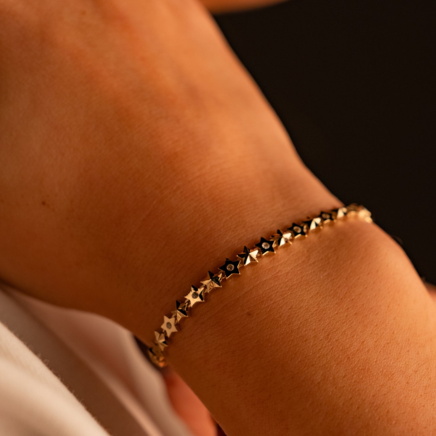 Taşlı Sıralı Yıldız Bileklik | 14 Ayar Altın