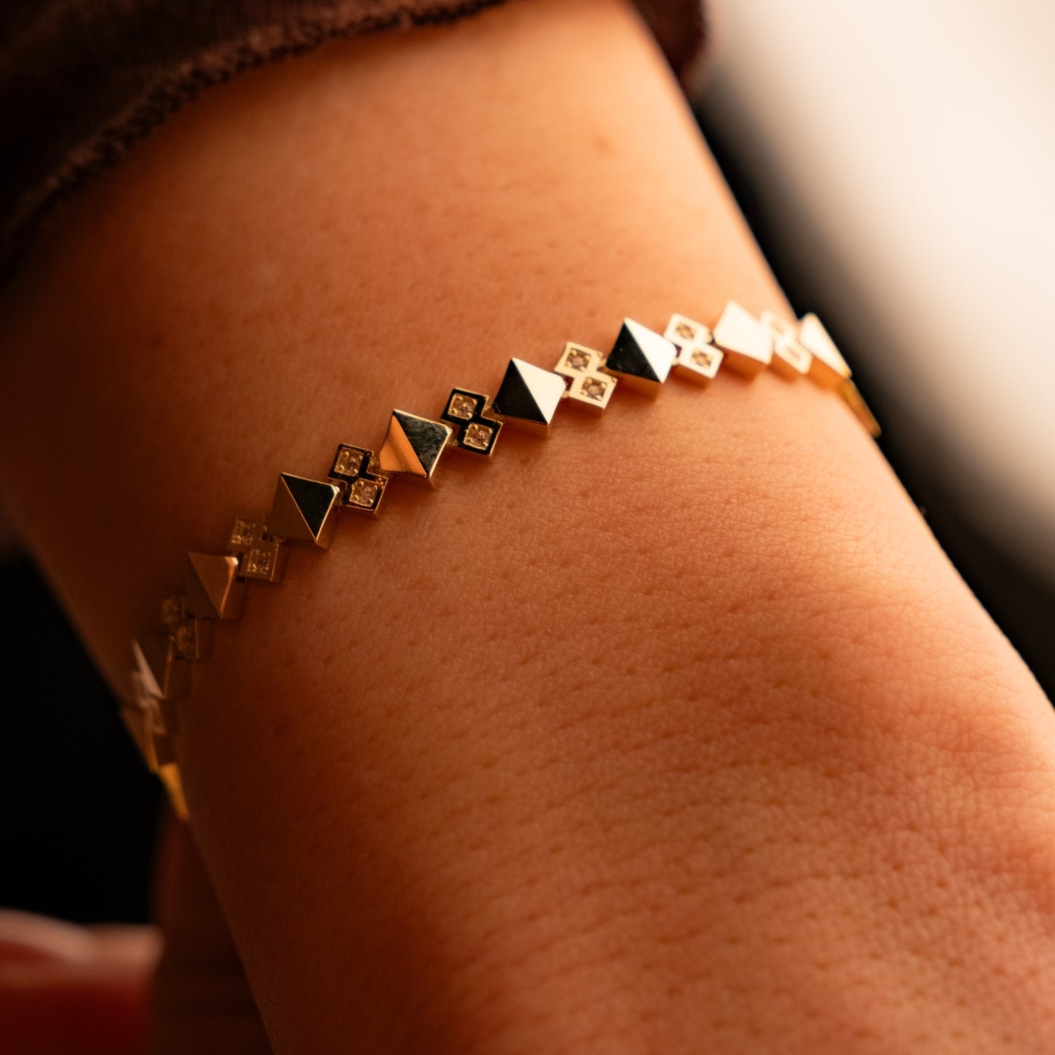Taşlı Prizma Bileklik | 14 Ayar Altın