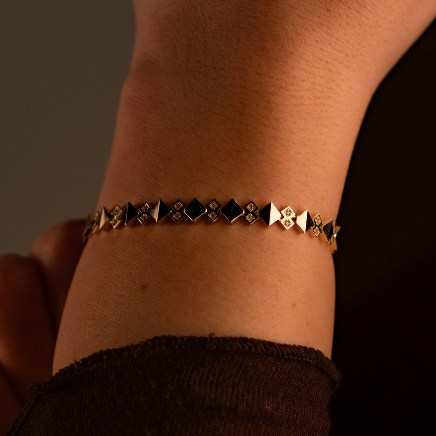 Taşlı Prizma Bileklik | 14 Ayar Altın