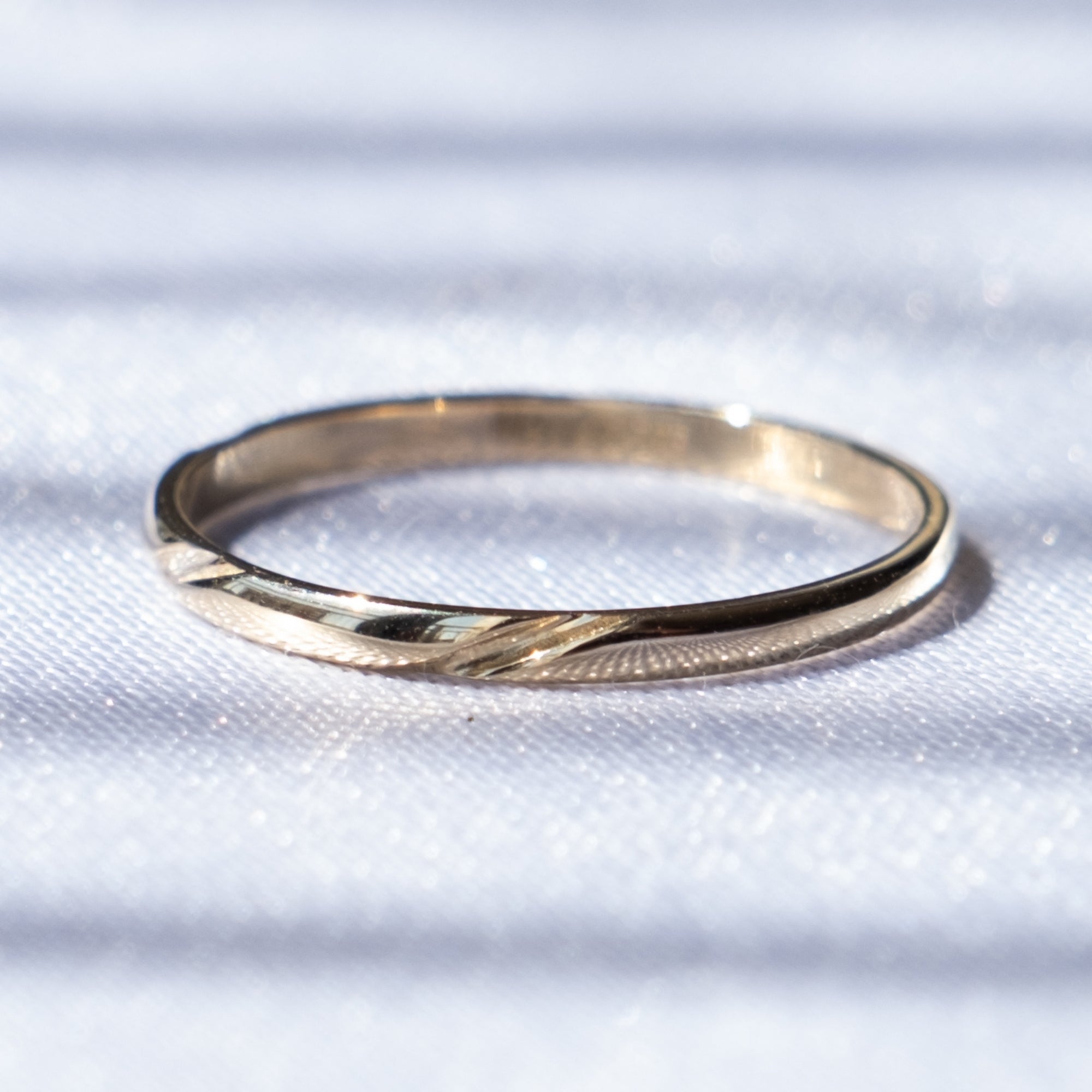 Çapraz İşleme Detaylı Alyans | 14 Ayar Altın